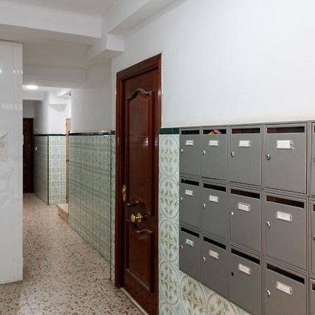 Piso Elegante Y Nuevo De 3 Habitaciones Y 2 Banos إشبيلية المظهر الخارجي الصورة