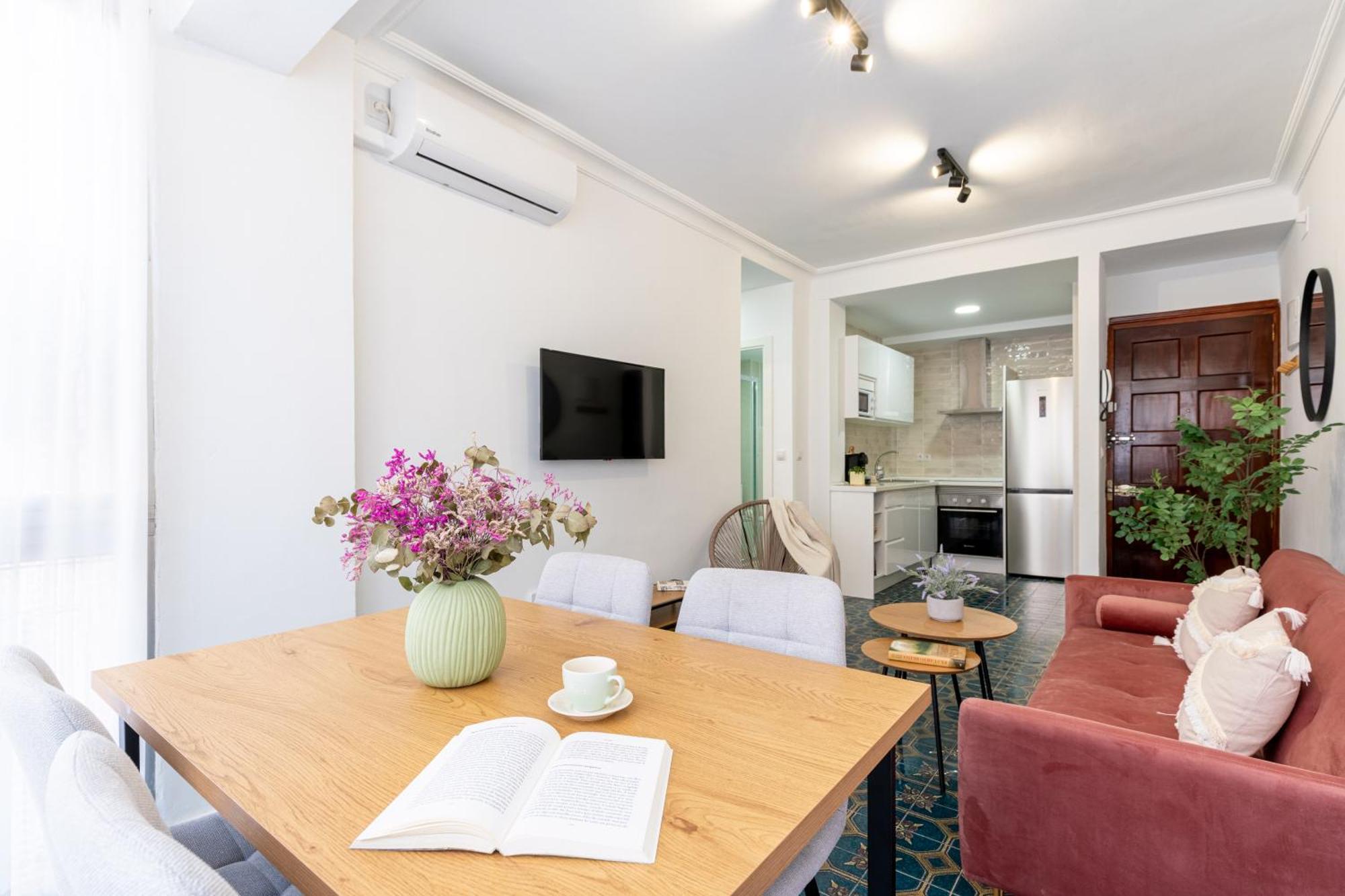 Piso Elegante Y Nuevo De 3 Habitaciones Y 2 Banos إشبيلية المظهر الخارجي الصورة