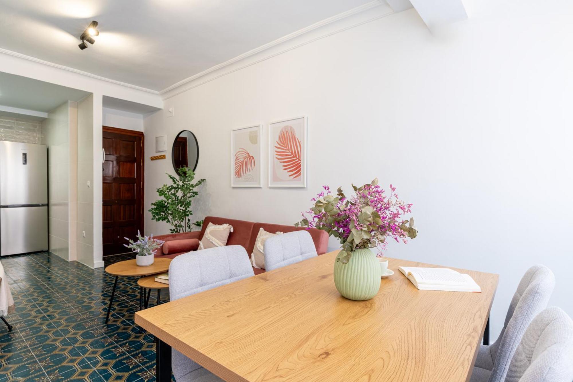 Piso Elegante Y Nuevo De 3 Habitaciones Y 2 Banos إشبيلية المظهر الخارجي الصورة