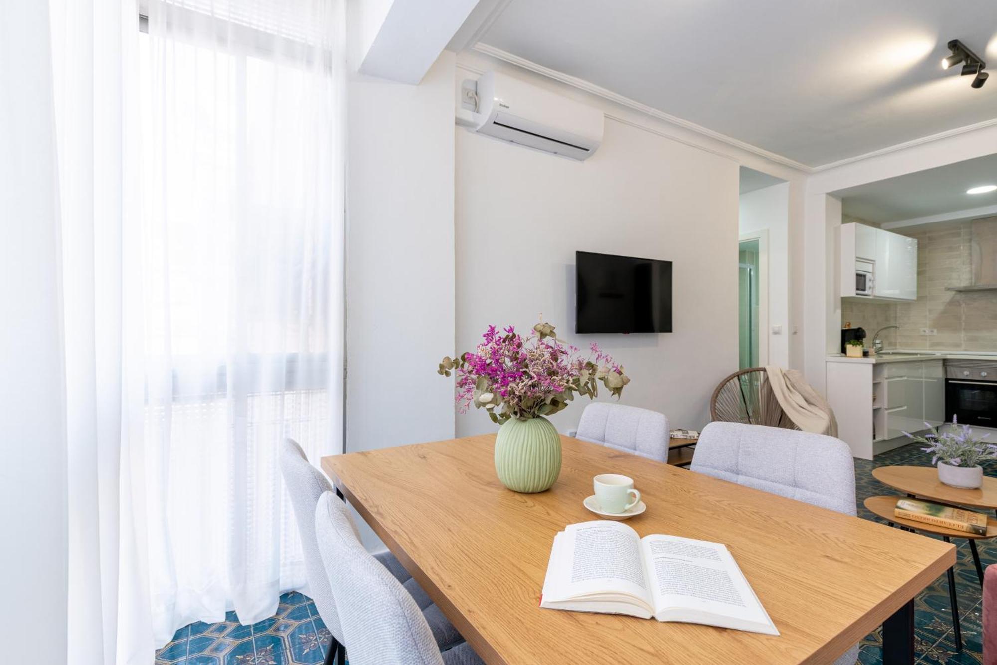 Piso Elegante Y Nuevo De 3 Habitaciones Y 2 Banos إشبيلية المظهر الخارجي الصورة