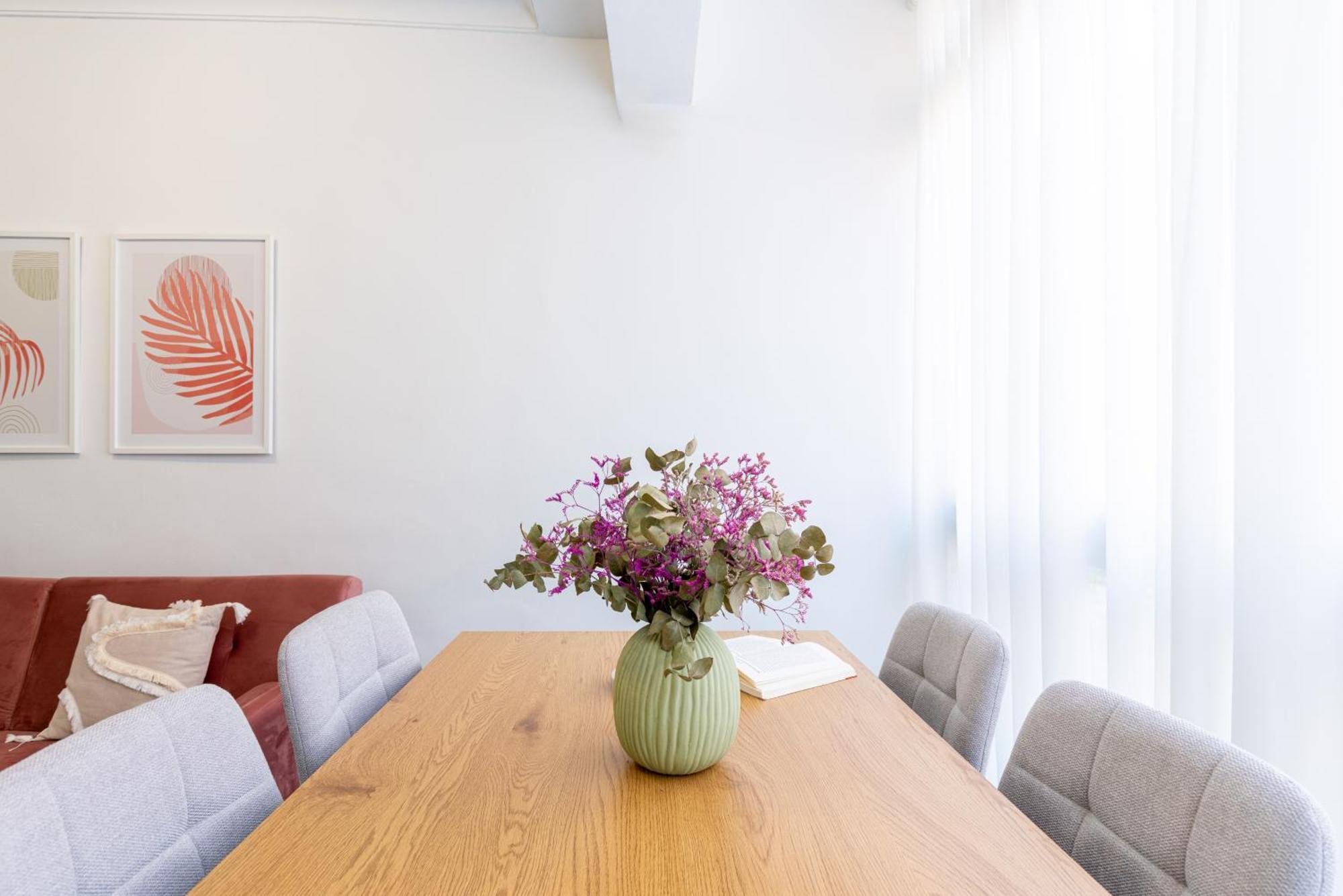 Piso Elegante Y Nuevo De 3 Habitaciones Y 2 Banos إشبيلية المظهر الخارجي الصورة